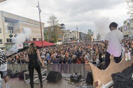Koningsdag vier je in Almere Centrum