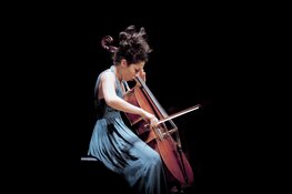 Ella en Nicolas van Poucke (cello en piano) in Goede Rede