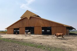 De bouw van de appartementen op het boerenerf Vliervelden is gestart