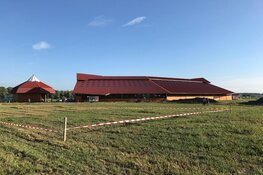 De bouw van de appartementen op het boerenerf Vliervelden is gestart