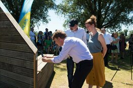 Strandwachters onthuld op het Almeerderstrand