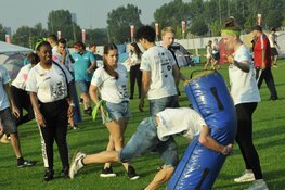 Studenten kunnen al vroeg het rugbyveld op