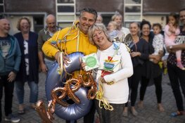 Sue en John Nicola winnen Gouden Buur Award 2019 in provincie Flevoland