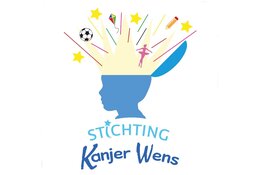Supporters Almere City FC rennen op 1,5 meter afstand voor Stichting Kanjer Wens
