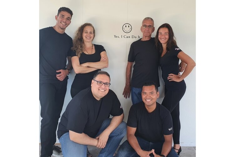 De hele zomer Salsa en Bachata dansen