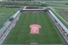 Onthulling Grootste shirt in geschiedenis van Almere City FC