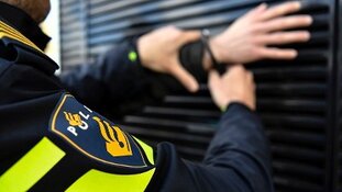 Politie houdt 14-jarig meisje aan voor betrokkenheid bij steekincident in Almere