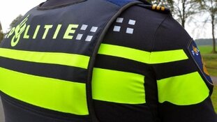 Politie zoekt grijze scooter na poging overval Almere