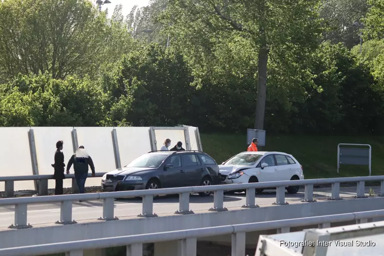 Schade bij kopstaartbotsing in Almere