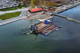 Kraan omgevallen in Almere