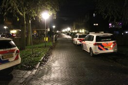 Ali B nabij eigen woning beroofd van horloge, daders op de vlucht