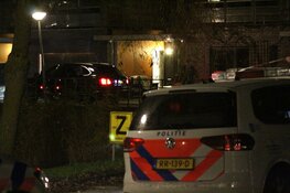 Ali B nabij eigen woning beroofd van horloge, daders op de vlucht