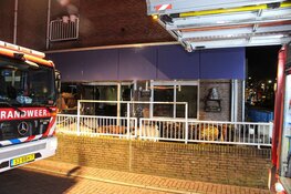 Veel schade na brand in flat Almere