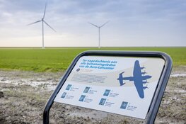 Monument Britse WOII-bommenwerper geopend bij Windpark Jaap Rodenburg II