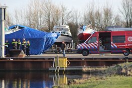Zoekactie bij haven Almere, omgeslagen boot aangetroffen