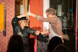 Volksoperahuis speelt Chicken Haalhaal: Een muzikale marathon inclusief eten