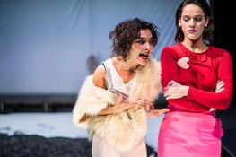 Mamma Medea nu op theatertournee