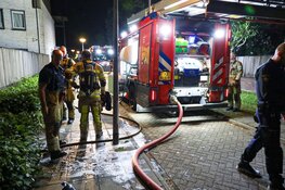 Brand in steeg; twee schuren getroffen door brand