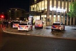 Zwangere vrouw gestoken in hotel Almere