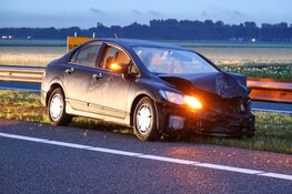 Automobilist gewond na botsing op A27 bij Almere