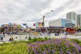 Tien dagen zomerkermis op Esplanade in Almere Centrum