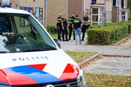 Portiekdeur beschoten in Almere
