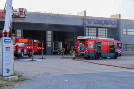 Brand bij Renault Trucks in Almere