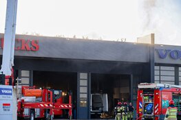 Brand bij Renault Trucks in Almere