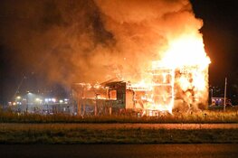 Grote brand verwoest Restaurant Onderweg langs A6