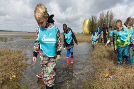 Tweede paasdag paasspeurtocht op het Almeerderstrand