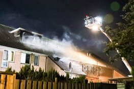 Flinke woningbrand in Almere zorgt voor veel schade