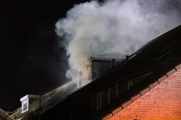 Flinke woningbrand in Almere zorgt voor veel schade