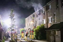 Flinke woningbrand in Almere zorgt voor veel schade