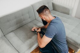 Bacterien hopen zich op in de bekleding van jouw meubilair