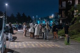 Explosie op galerij van flat in Almere