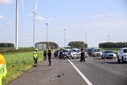 Auto slaat over de kop na aanrijding A27