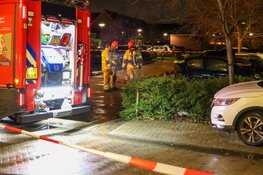 Groot politieonderzoek bij autobrand in Almere