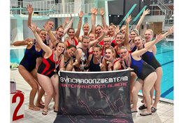 Opnieuw een gouden triomf voor synchroonzwemteam watervrienden Almere