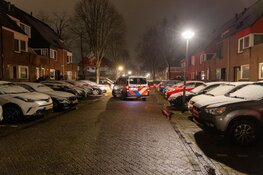 Explosie bij woning aan Middenhof in Almere