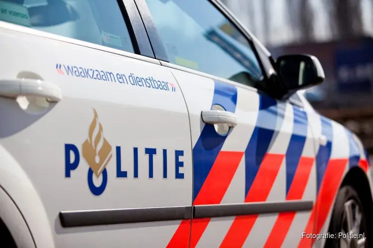 Verdachte met vuurwapen na achtervolging aangehouden in Almere