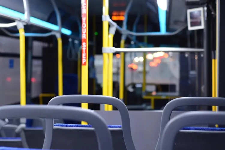 Vier weken gratis met de bus voor mensen met een bijstandsuitkering