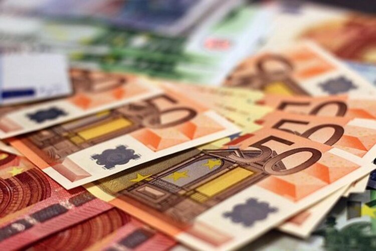 Almeerders kunnen na de zomer op vier locaties terecht met vragen over hun financiële situatie