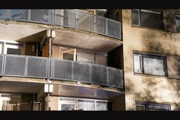 Woning onbewoonbaar na brand op balkon