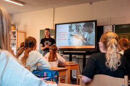 Almeerse scholen strijden tegen textielafval