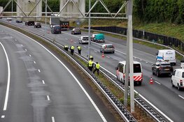Zoekactie door ME in berm A1 vanwege gezochte Omar Alhamed