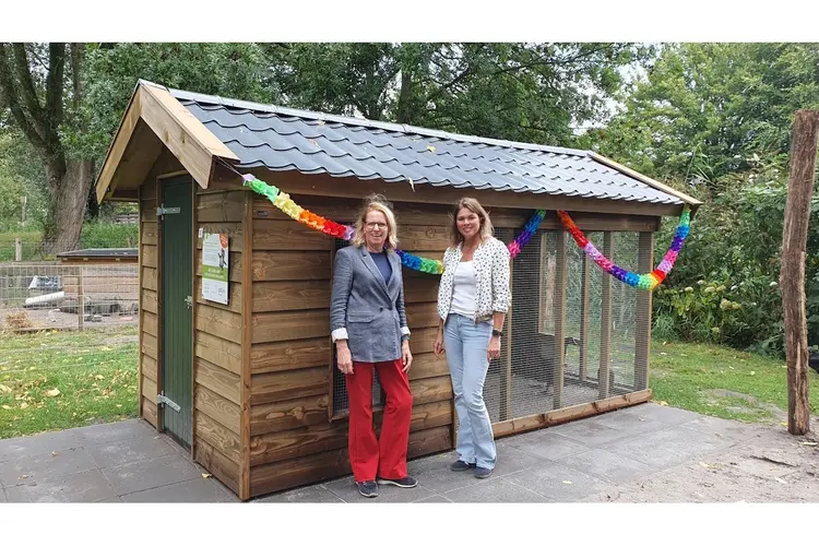 Busmaatschappij allGo sponsort volière Kinderboerderij den Uylpark