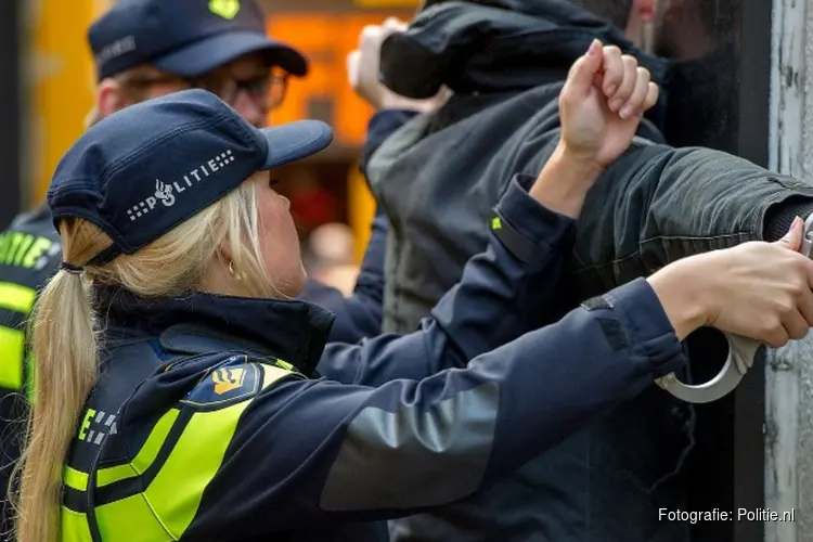 Man aangehouden op verdenking van veroorzaken brand en het maken van drugs in Almere