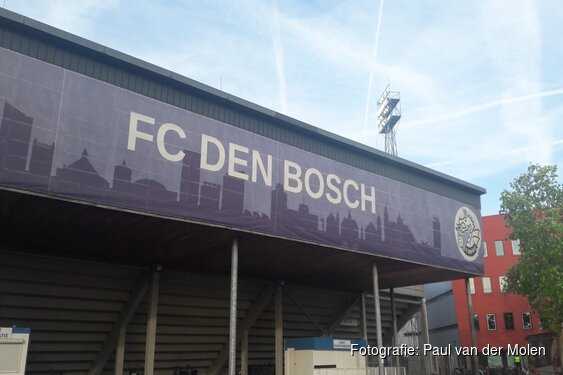 FC Den Bosch na rust ruim langs tien man van Almere City FC