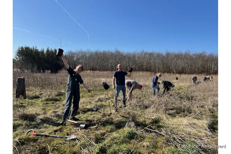 Voedselbos Eemvallei Zuid in Almere Oosterwold plant 'Rondje rond de wereld'