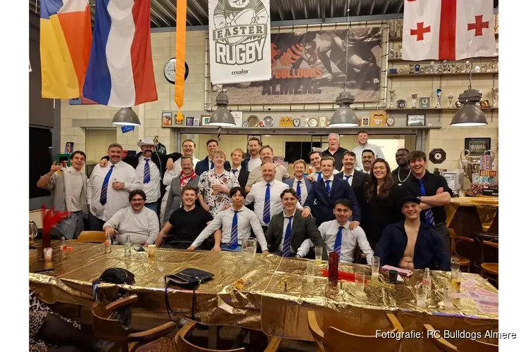 Rugbyspelers Almere laten de snor staan voor het goede doel